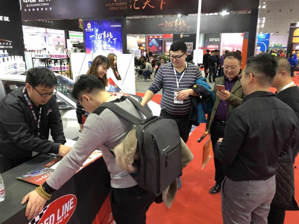 Red Line Oil Visits AutoMechanika Shanghai With Long Hao Trading